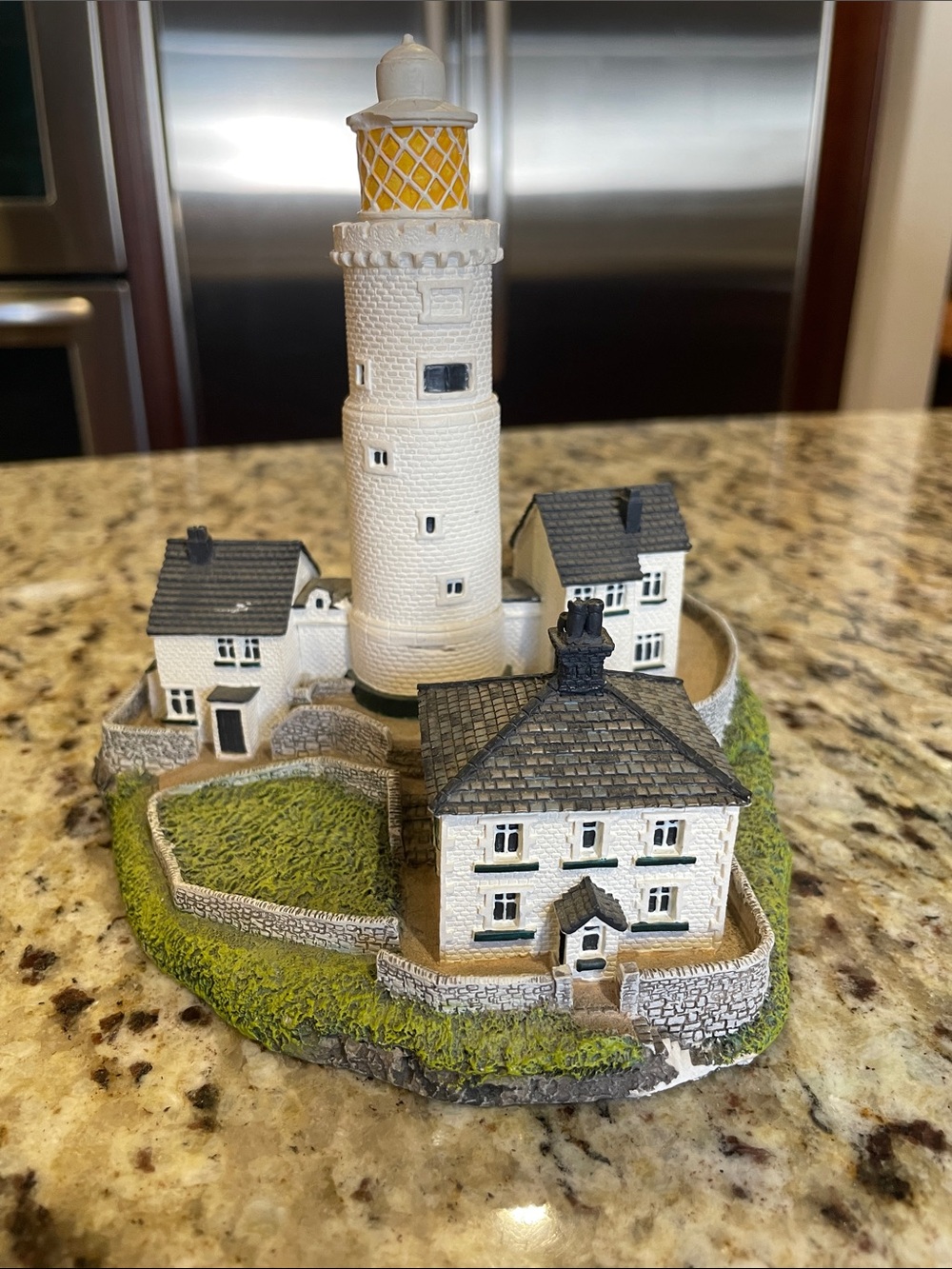 Danbury Mint Vintage 1993 “Star Point Lighthouse” Dartmouth England